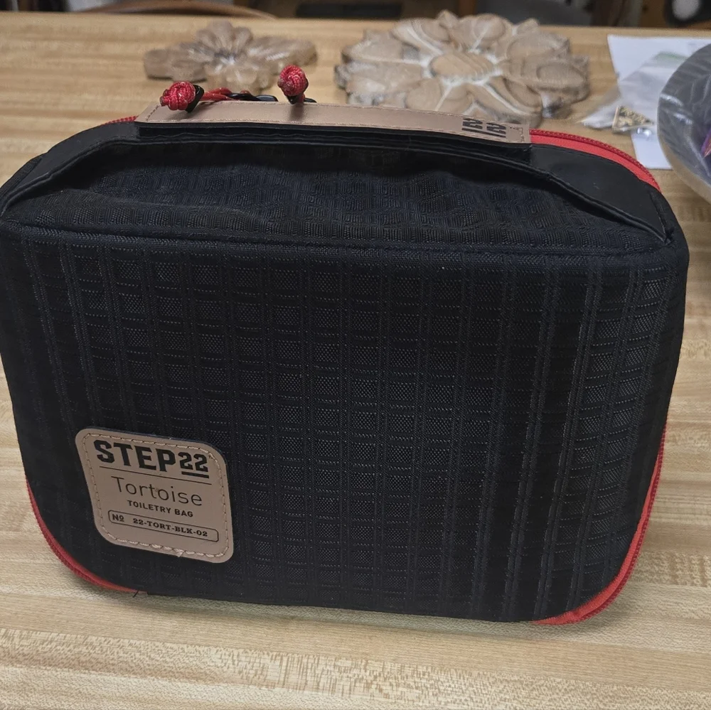 Step 22 Gear Tortoise Toiletry Bag Clears Counter Space In Style New - Picture 1 of 11